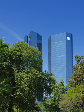 Fotos Deutsche Bank mit Weg