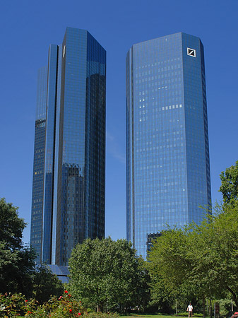 Fotos Deutsche Bank mit Weg