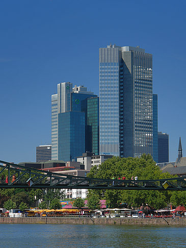 Eurotower und Dresdener Bank Foto 