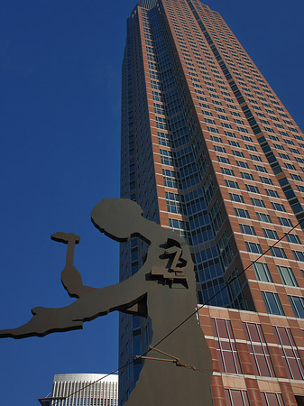 Foto Hammering Man am Fuß der Messe - Frankfurt am Main