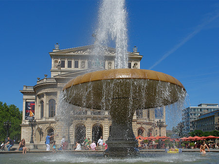 Fotos Alte Oper mit Brunnen | Frankfurt am Main