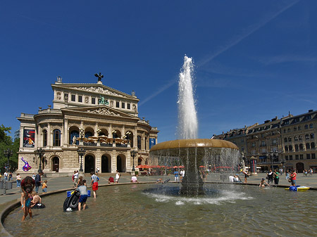 Fotos Alte Oper mit Brunnen | Frankfurt am Main