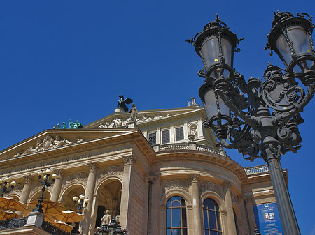 Foto Alte Oper mit Laterne - Frankfurt am Main