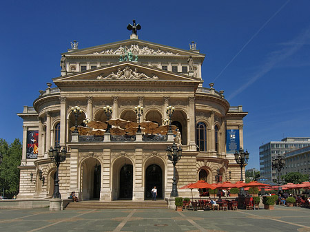 Fotos Alte Oper mit Schirmen | Frankfurt am Main