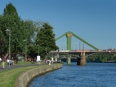 Foto Ignatz-Bubis-Brücke - Frankfurt am Main