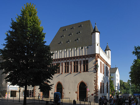 Foto Leinwandhaus mit Baum - Frankfurt am Main