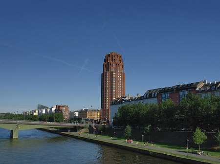 Main Plaza mit Ufer