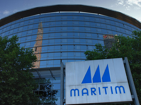 Schild vor dem Maritimhotel Foto 