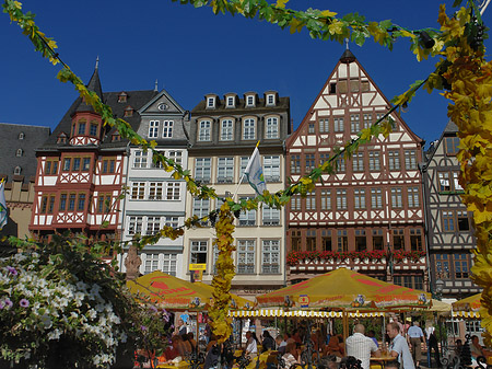 Foto Römer geschmückt mit Girlanden - Frankfurt am Main