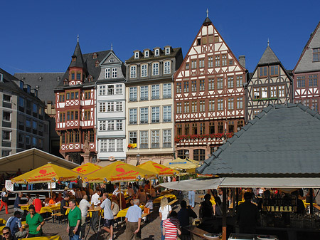 Römer mit Schirmen Foto 