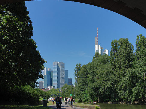 Blick auf Commerzbank Foto 