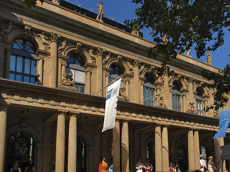 Fotos Wertpapierbörse mit Baum | Frankfurt am Main